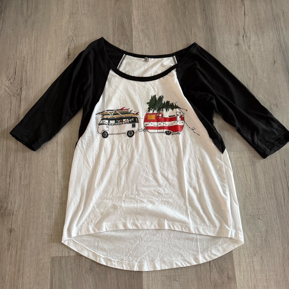 ❤️ Rip Curl Black and White Christmas Tee